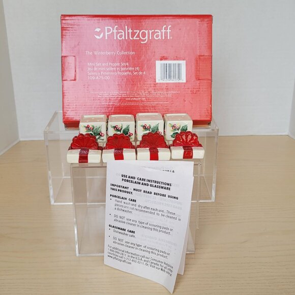 Pfaltzgraff Christmas Winterberry Collection Ceramic Mini Salt & Pepper Set/4 - Picture 2 of 15